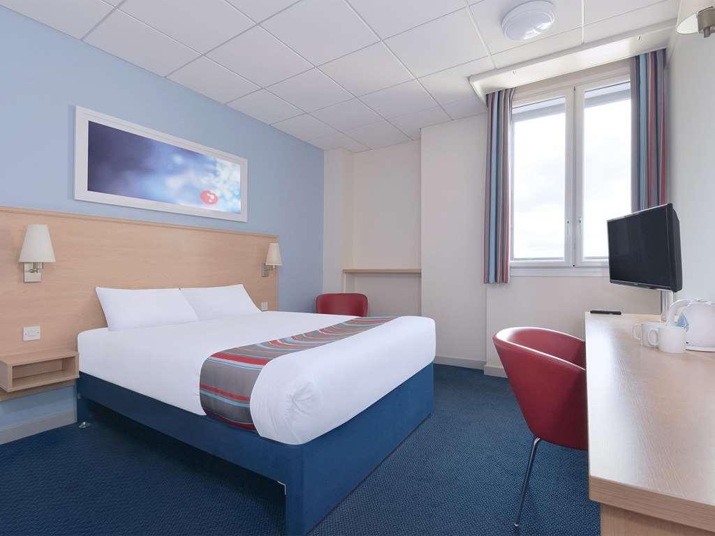 Travelodge Carlisle Todhills Стая снимка