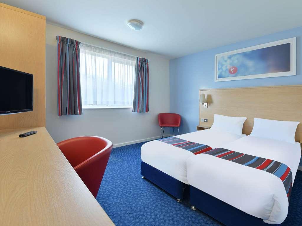 Travelodge Carlisle Todhills Стая снимка