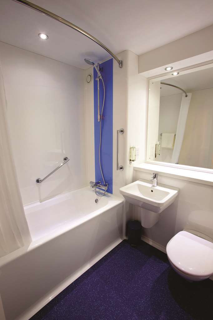 Travelodge Carlisle Todhills Стая снимка