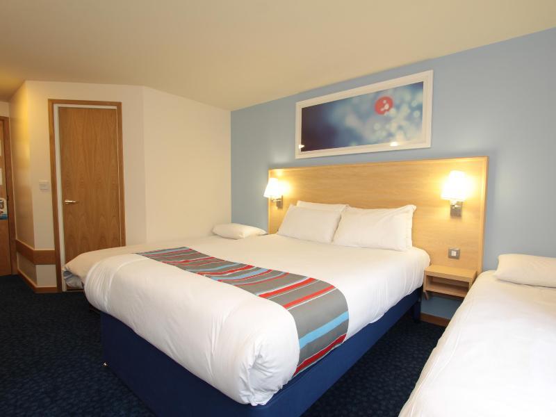 Travelodge Carlisle Todhills Екстериор снимка