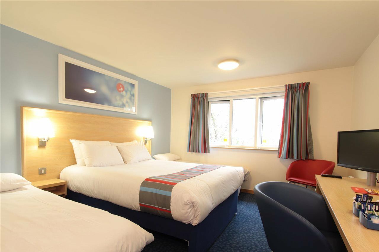 Travelodge Carlisle Todhills Екстериор снимка